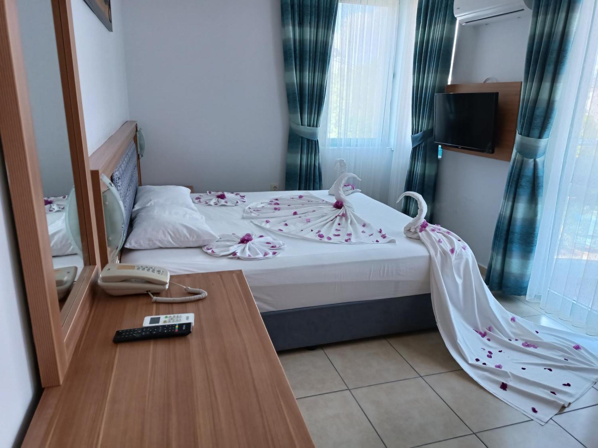Wonder Life Hotel Side Bagian luar foto